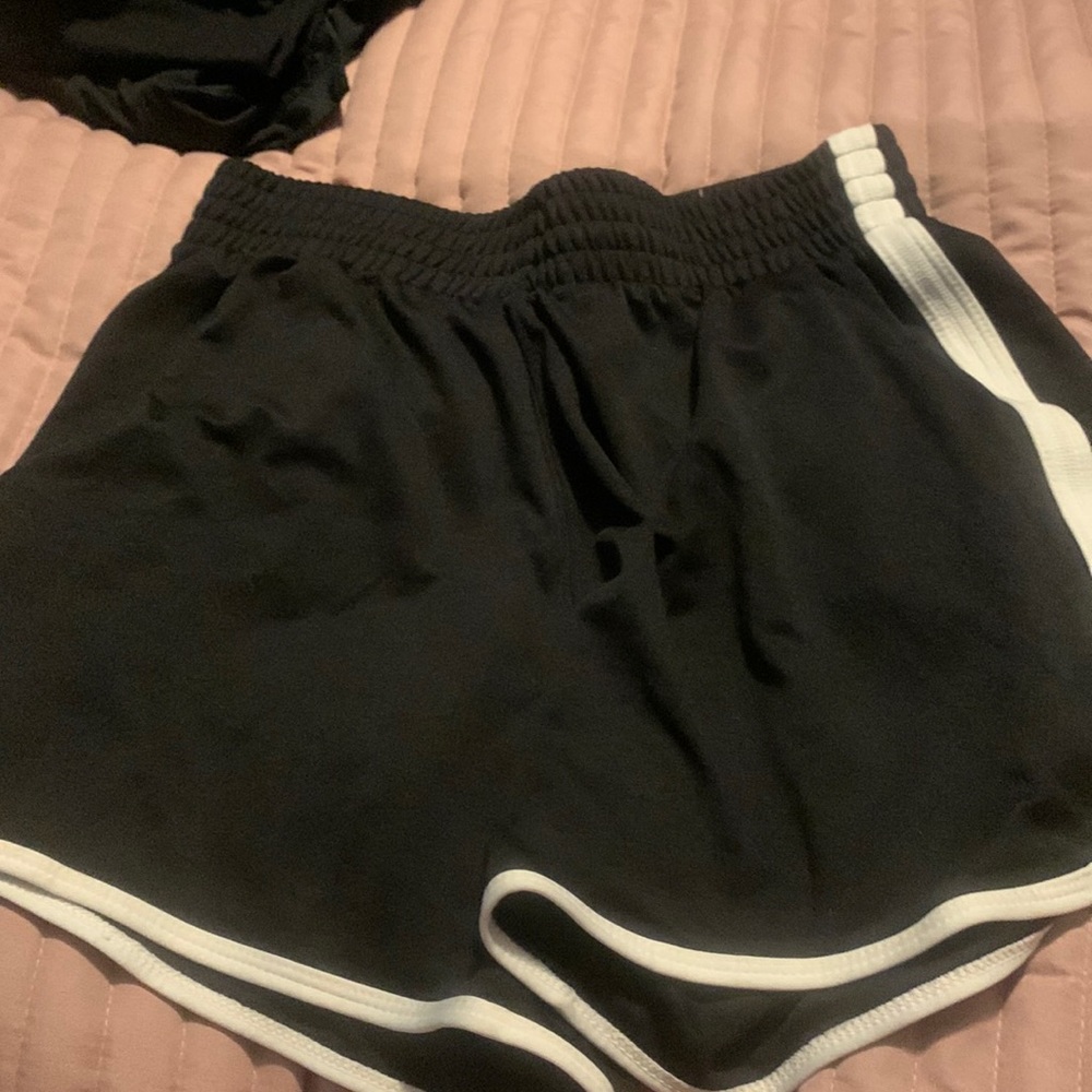 Black Zelo shorts with with trim and black strings